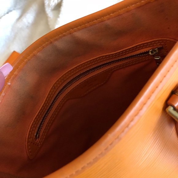 Vintage Louis Vuitton epi bucket bag - Picture 5 of 8